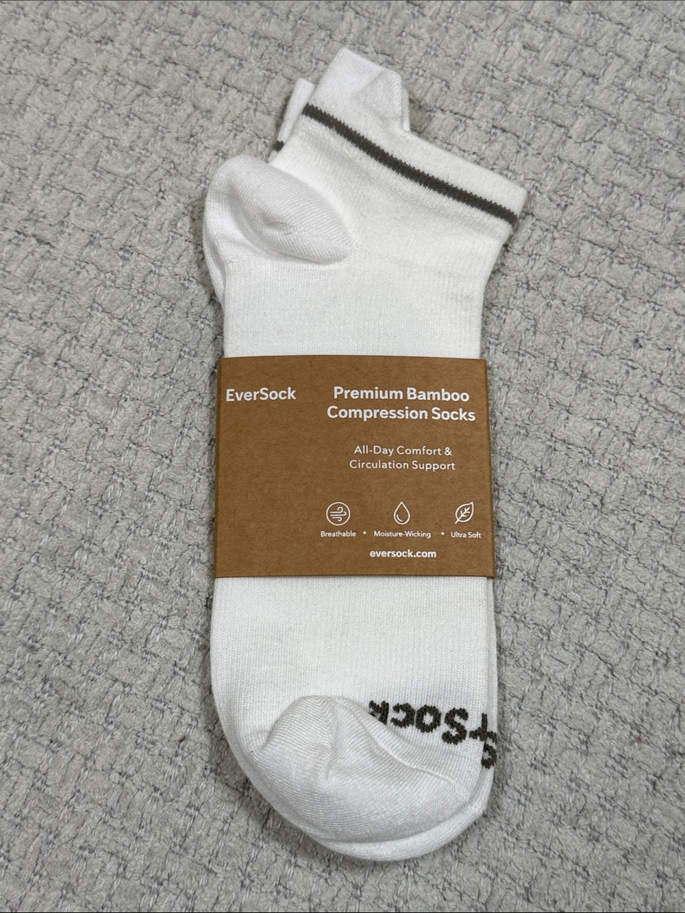NEW EverSock Premium Bamboo Compression Ankle Socks White Athletic Size Large